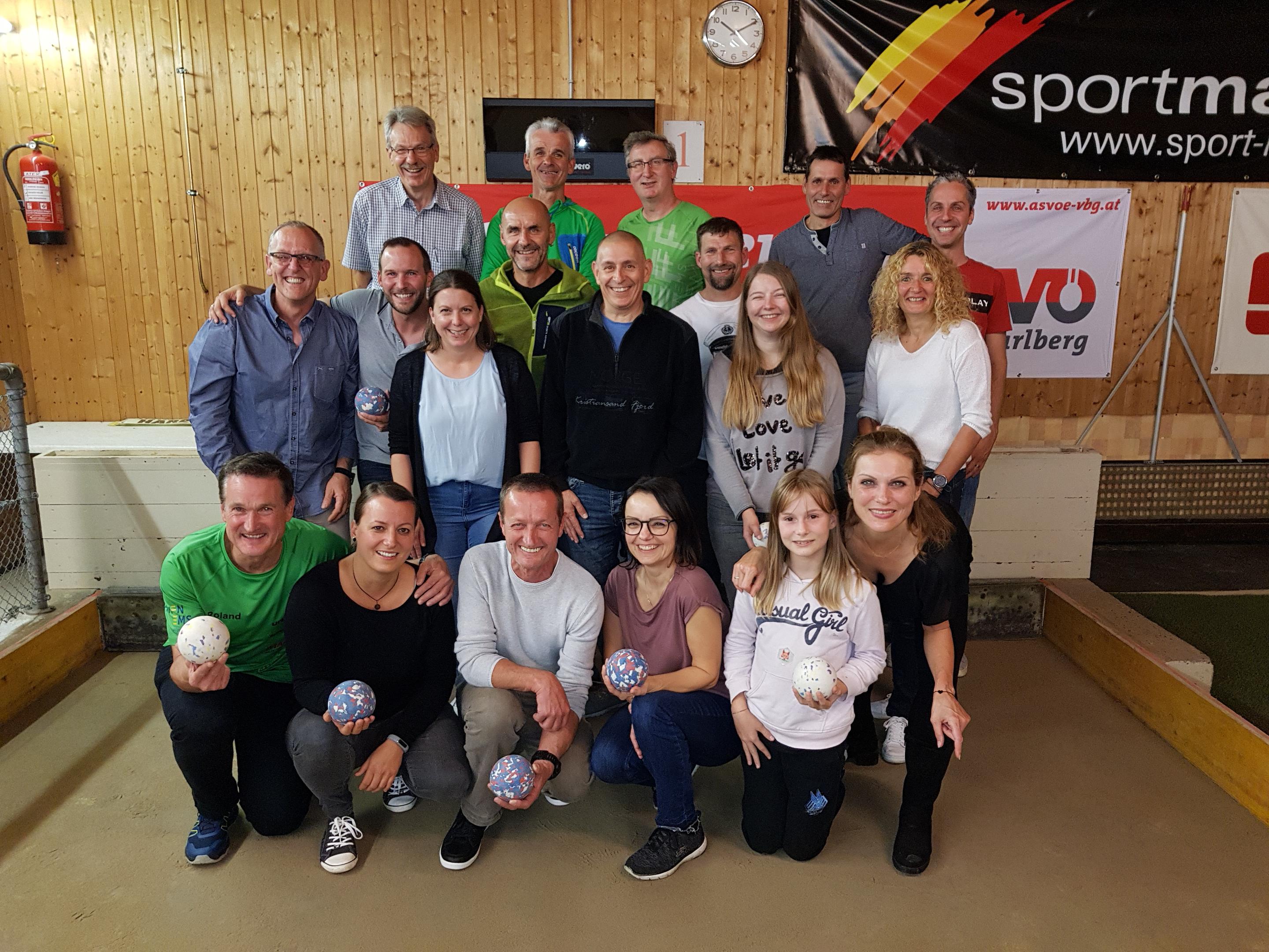 Kugeliger Spaß beim Helferfest zum 6. Lauf is Gsohl.